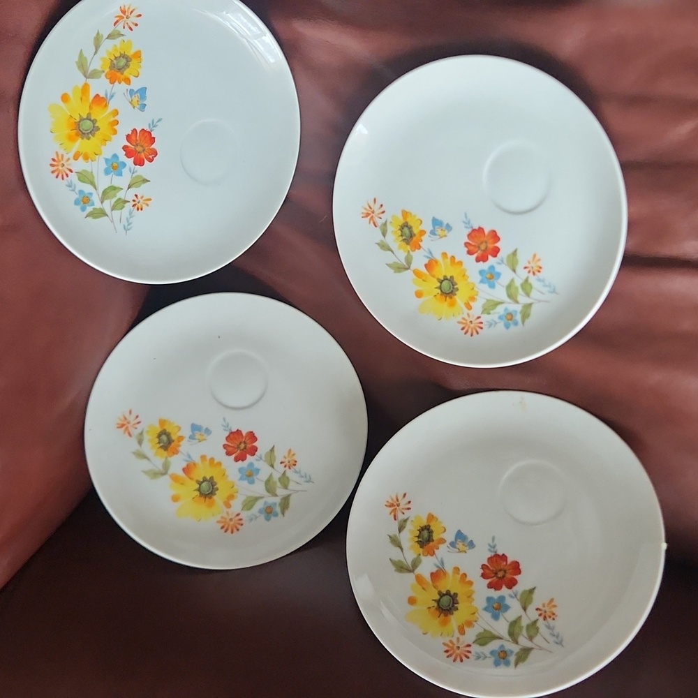 Vintage MCM Floral Porcelain Tea Set - Picture 3 of 3